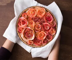 Tarte bouquet de roses aux pommes