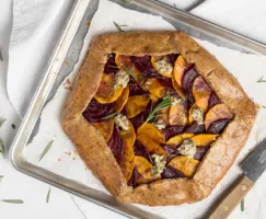 Galette de courge, kale et betterave