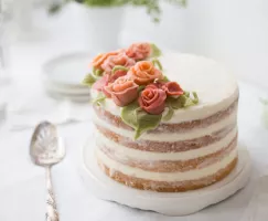 Comment faire: décorer un gâteau en 5 façons