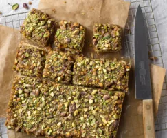 Barres sablées pistache et caramel