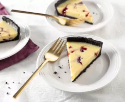 Tarte au chocolat blanc et framboises