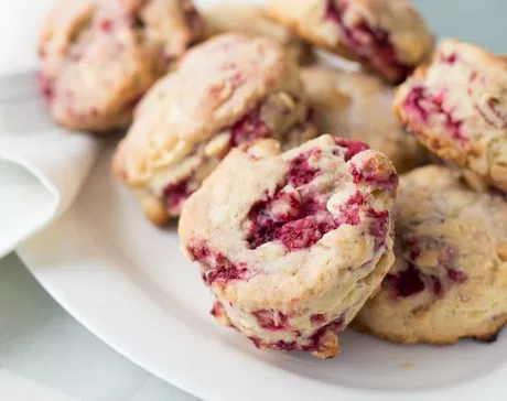 Raspberry-White-Chocolate-Macadamia-Nut