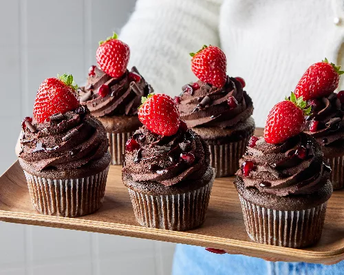 Cupcakes au chocolat et vin rouge avec ganache au chocolat