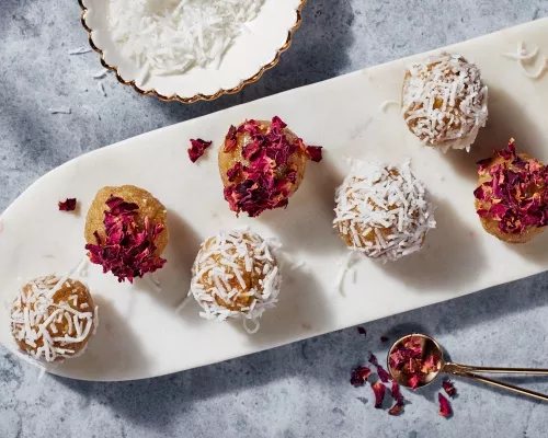 Ladoo badam dorés (bouchées indiennes aux amandes)