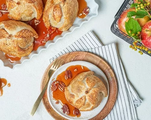 Baluchons aux pommes à l’ancienne avec sirop de pomme et cassonade